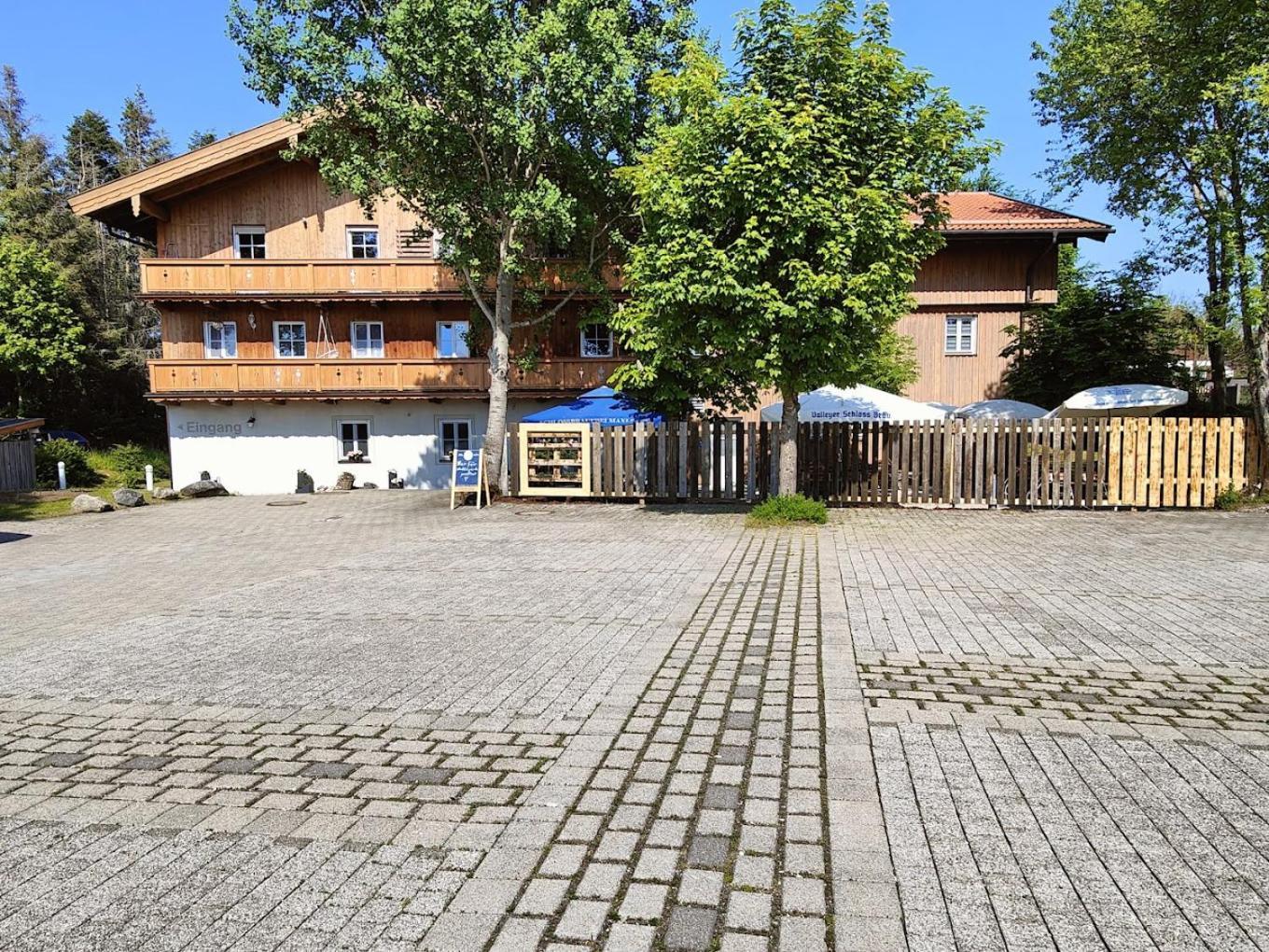 A8 Hotel Im Darchinger Hof Bed & Breakfast - Zwischen Holzkirchen Und Weyarn - Zwischen Muenchen Salzburg Und Innsbruck - Kurz Vor Dem Irschenberg Esterno foto