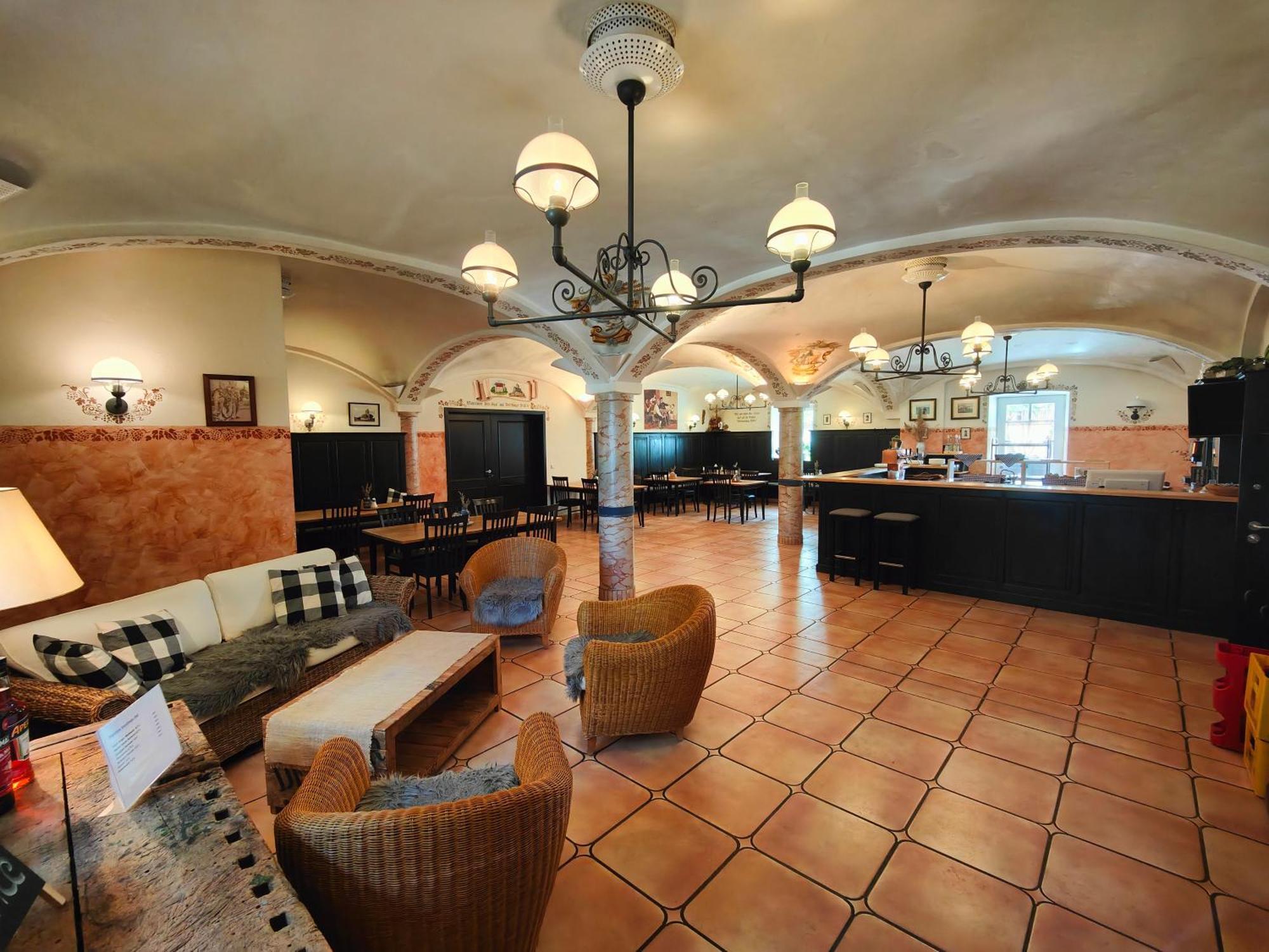 A8 Hotel Im Darchinger Hof Bed & Breakfast - Zwischen Holzkirchen Und Weyarn - Zwischen Muenchen Salzburg Und Innsbruck - Kurz Vor Dem Irschenberg Esterno foto