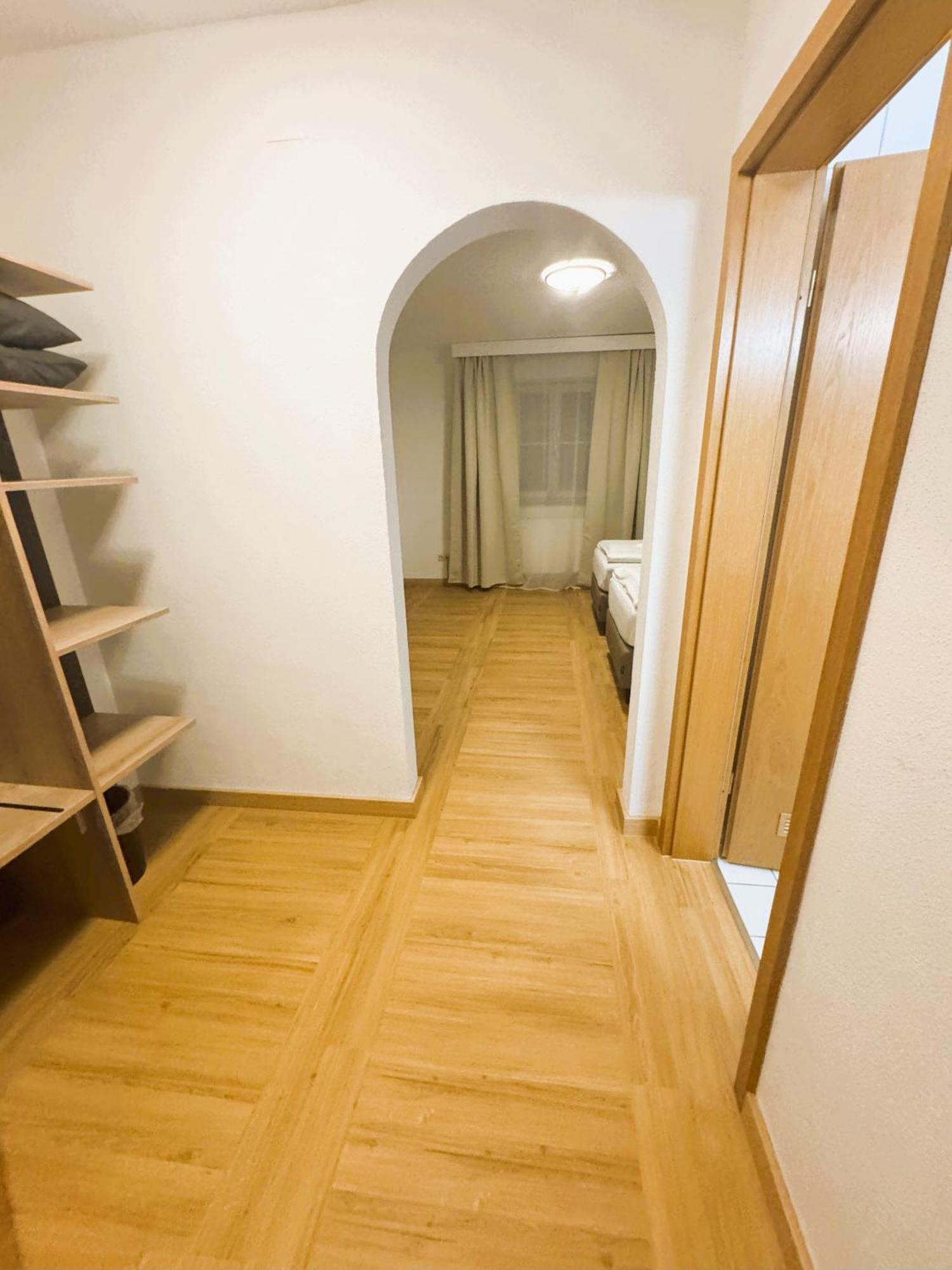 A8 Hotel Im Darchinger Hof Bed & Breakfast - Zwischen Holzkirchen Und Weyarn - Zwischen Muenchen Salzburg Und Innsbruck - Kurz Vor Dem Irschenberg Esterno foto
