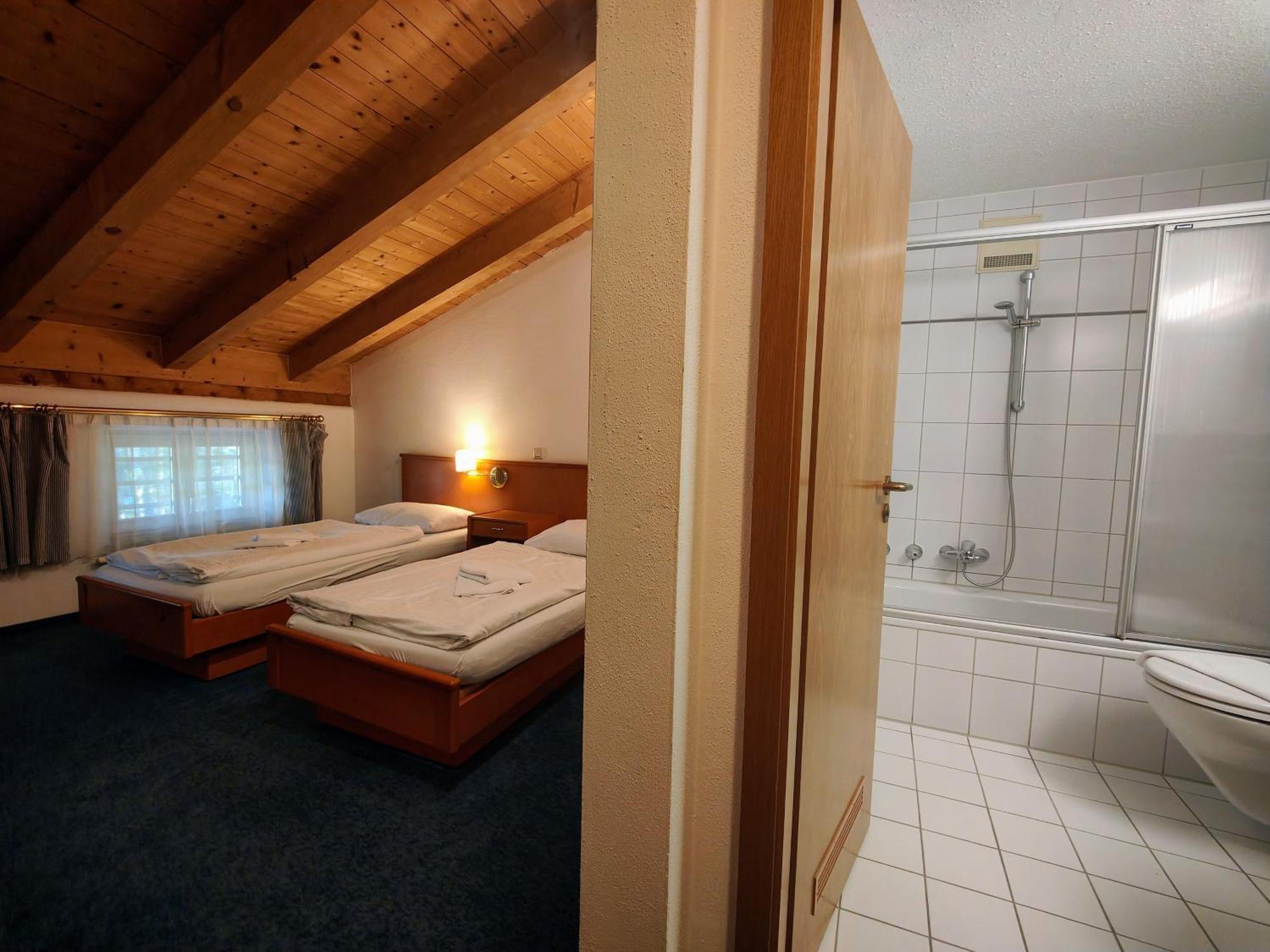 A8 Hotel Im Darchinger Hof Bed & Breakfast - Zwischen Holzkirchen Und Weyarn - Zwischen Muenchen Salzburg Und Innsbruck - Kurz Vor Dem Irschenberg Camera foto