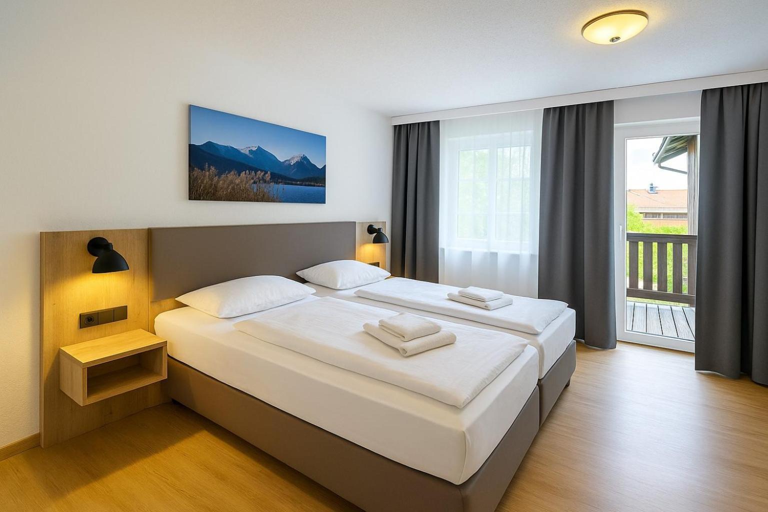 A8 Hotel Im Darchinger Hof Bed & Breakfast - Zwischen Holzkirchen Und Weyarn - Zwischen Muenchen Salzburg Und Innsbruck - Kurz Vor Dem Irschenberg Esterno foto