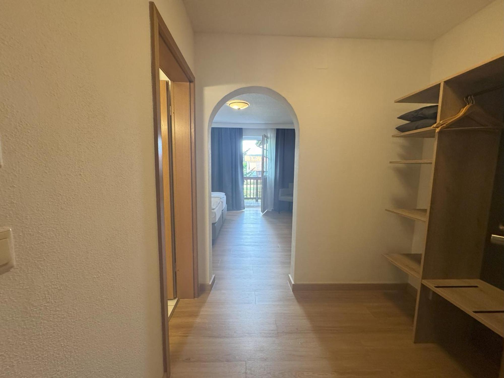 A8 Hotel Im Darchinger Hof Bed & Breakfast - Zwischen Holzkirchen Und Weyarn - Zwischen Muenchen Salzburg Und Innsbruck - Kurz Vor Dem Irschenberg Esterno foto